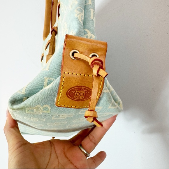Dooney & Bourke Vintage Blue Cream Signature Fabric Shoulder Bag Canvas Leather - Picture 4 of 16